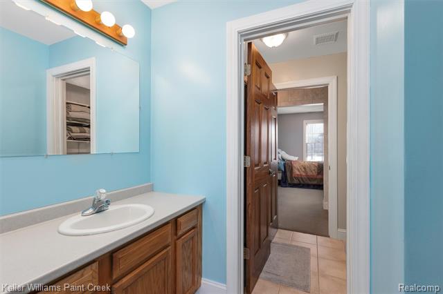 Builiding view eighteen for 15289 Imlay City, Capac, MI. 48014