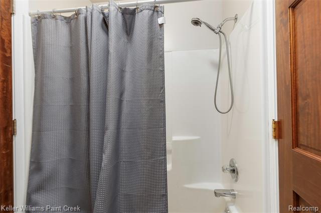 Builiding view seventeen for 15289 Imlay City, Capac, MI. 48014