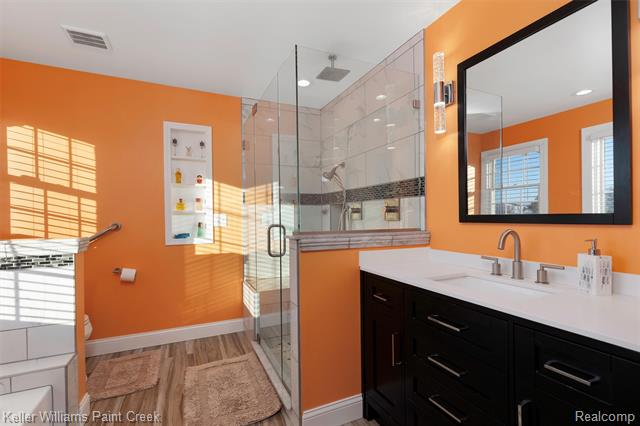 Builiding view thirty for 15289 Imlay City, Capac, MI. 48014