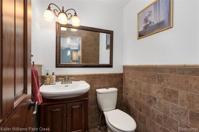 Builiding view twenty one for 15289 Imlay City, Capac, MI. 48014