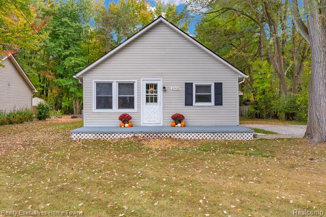 Builiding view thirty one for 3932 Parker, Fort Gratiot, MI. 48059