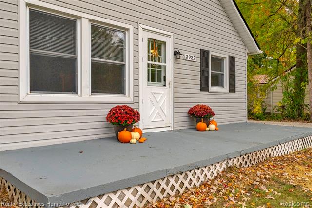 Builiding view three for 3932 Parker, Fort Gratiot, MI. 48059