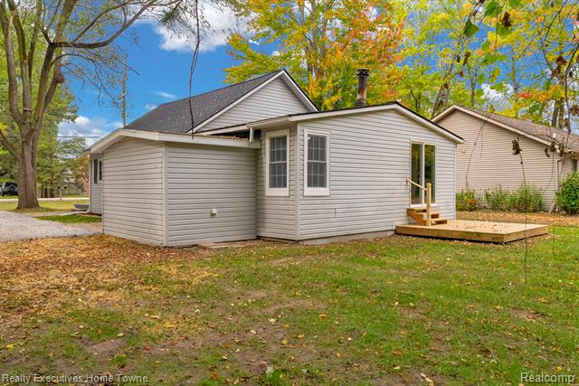 Builiding view twenty seven for 3932 Parker, Fort Gratiot, MI. 48059