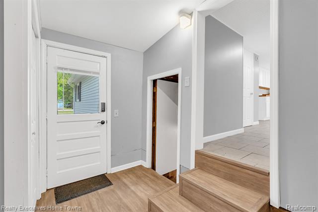 Builiding view twenty three for 3932 Parker, Fort Gratiot, MI. 48059