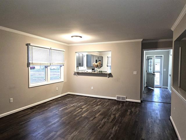 Builiding view nine for 3865 Krafft, Fort Gratiot, MI. 48059