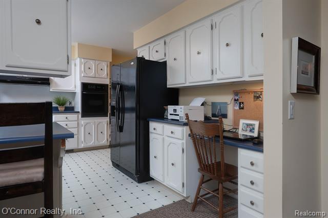 Builiding view nine for 2925 Linda, Port Huron, MI. 48060