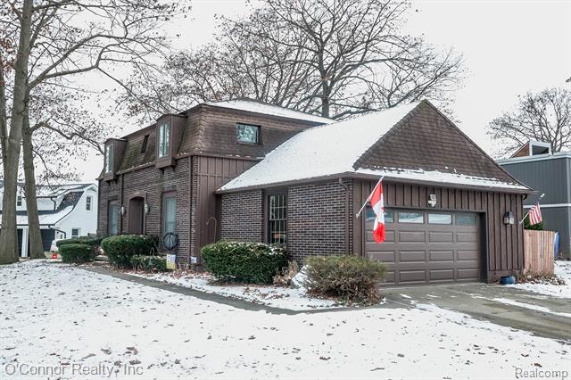 Builiding view thirty five for 2925 Linda, Port Huron, MI. 48060