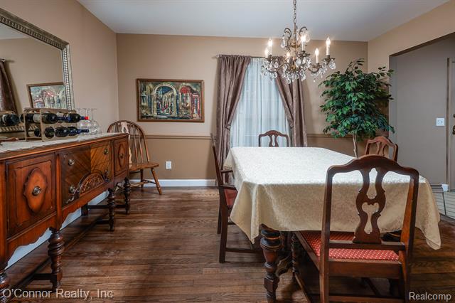 Builiding view twelve for 2925 Linda, Port Huron, MI. 48060