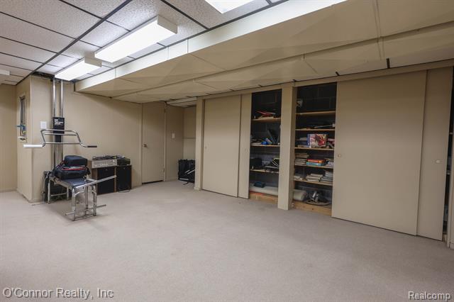 Builiding view twenty five for 2925 Linda, Port Huron, MI. 48060