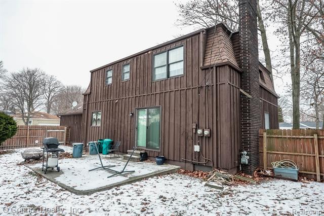 Builiding view twenty nine for 2925 Linda, Port Huron, MI. 48060