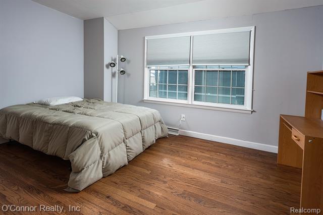 Builiding view twenty one for 2925 Linda, Port Huron, MI. 48060