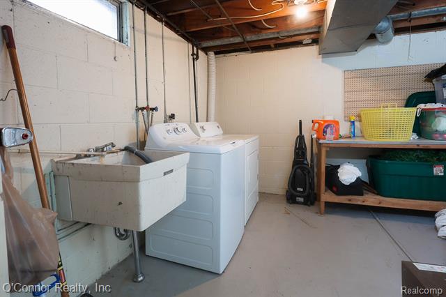 Builiding view twenty six for 2925 Linda, Port Huron, MI. 48060