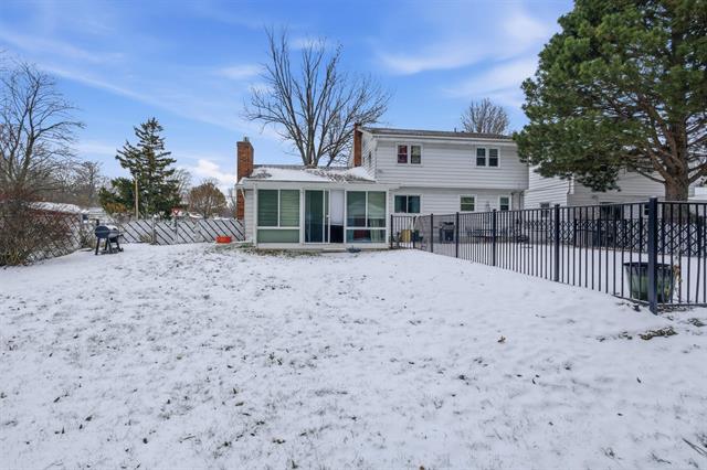 Builiding view sixteen for 1828 Kennelworth, Port Huron, MI. 48060