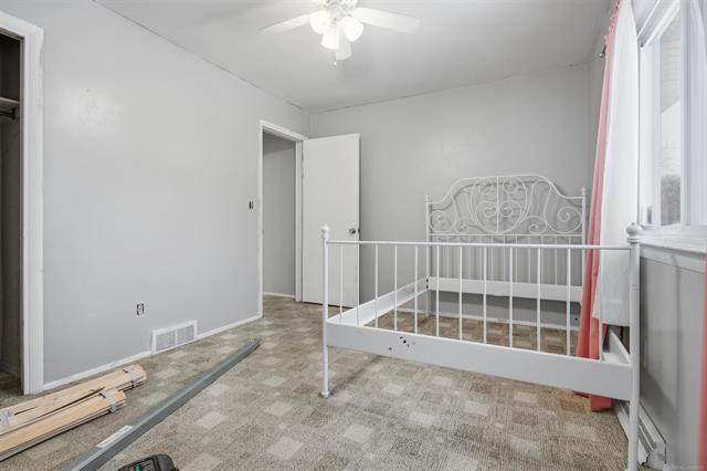 Builiding view three for 1828 Kennelworth, Port Huron, MI. 48060