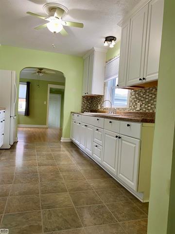 Builiding view nineteen for 203 Kempf, Capac, MI. 48014