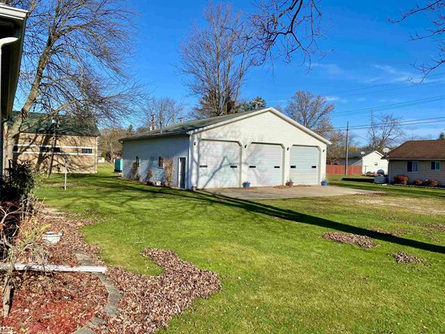 Builiding view thirty two for 203 Kempf, Capac, MI. 48014