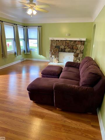 Builiding view twelve for 203 Kempf, Capac, MI. 48014