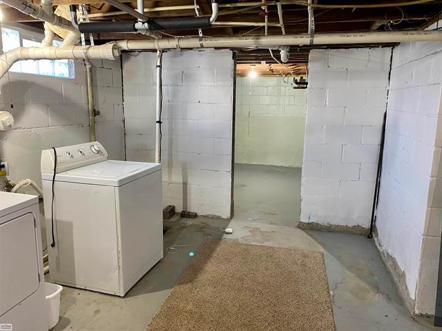 Builiding view twenty five for 203 Kempf, Capac, MI. 48014