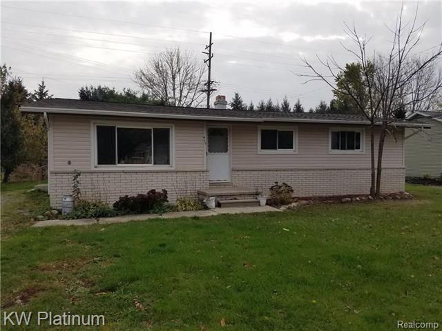 front view for 410 N Lester St, Capac, Mi. 48014