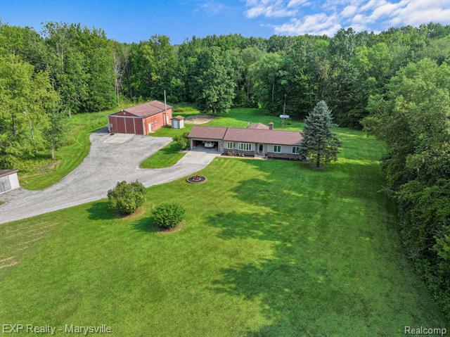 Builiding view thirty for 12980 Metcalf, Yale, MI. 48097