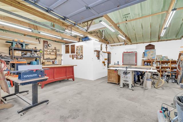 Builiding view thirty eight for 5569 Lakeshore, Fort Gratiot, MI. 48059