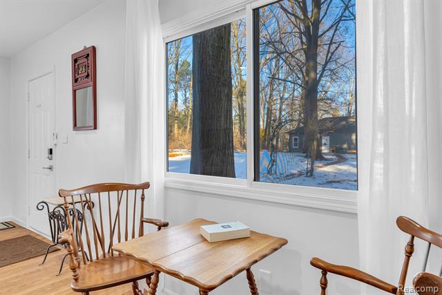 Builiding view thirty four for 5569 Lakeshore, Fort Gratiot, MI. 48059