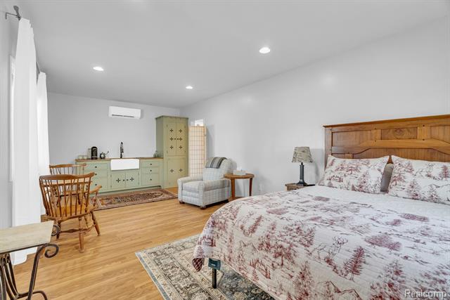 Builiding view thirty one for 5569 Lakeshore, Fort Gratiot, MI. 48059