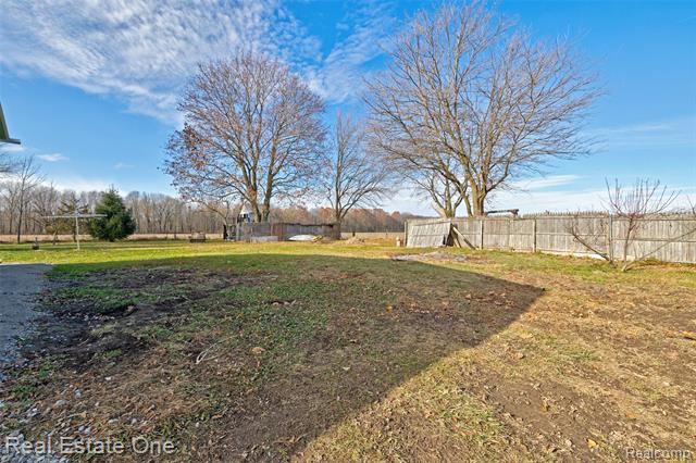 Builiding view forty nine for 7560 Metcalf, Avoca, MI. 48006