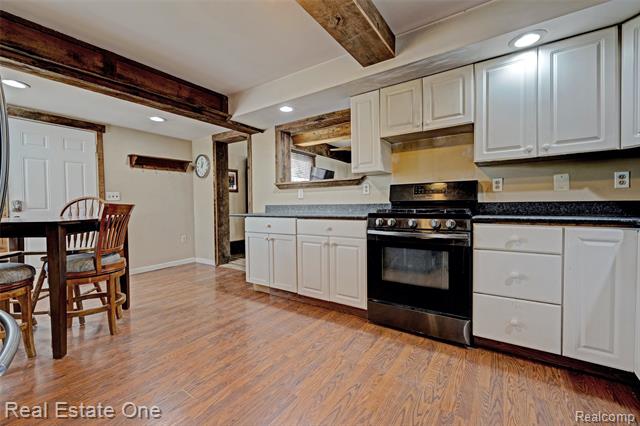 Builiding view seven for 7560 Metcalf, Avoca, MI. 48006