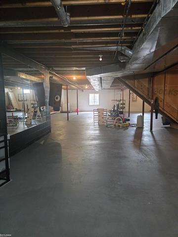 Builiding view forty nine for 13201 Speaker, Yale, MI. 48097