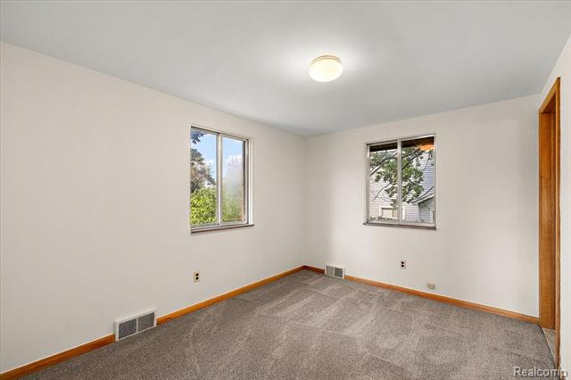 Builiding view forty three for 1631 E Elza, Hazel Park, MI. 48030