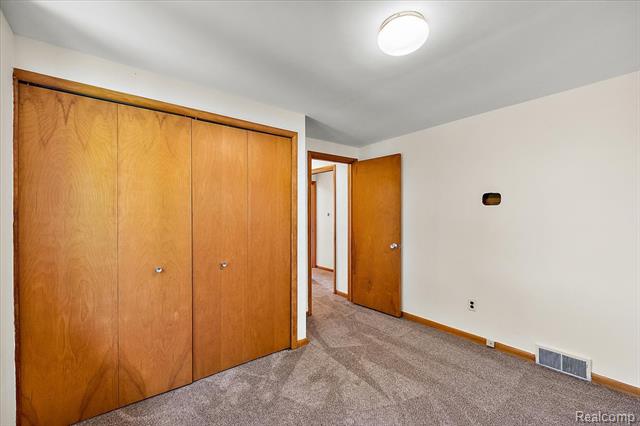 Builiding view thirty one for 1631 E Elza, Hazel Park, MI. 48030