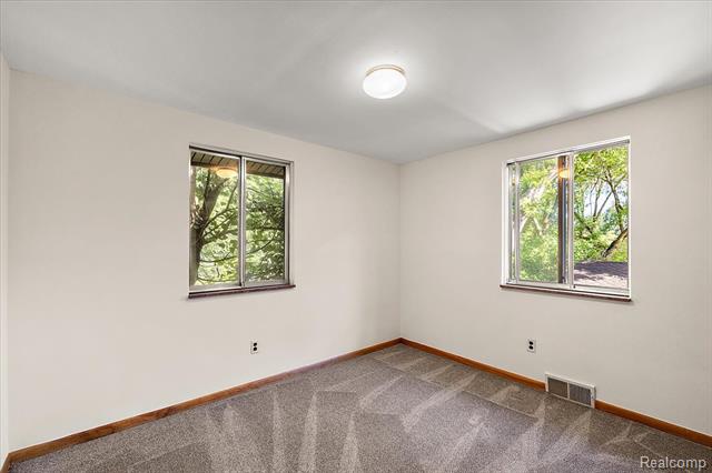 Builiding view thirty for 1631 E Elza, Hazel Park, MI. 48030