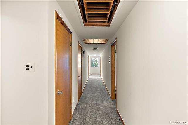 Builiding view twenty six for 1631 E Elza, Hazel Park, MI. 48030