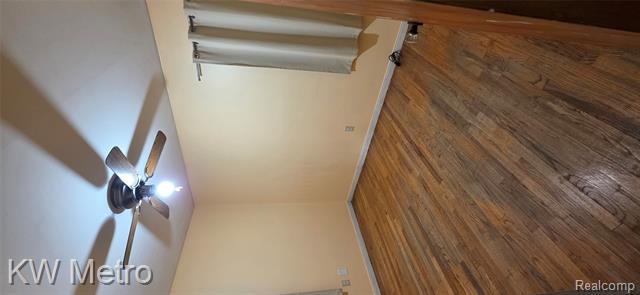 Builiding view nine for 30 W Maxlow, Hazel Park, MI. 48030