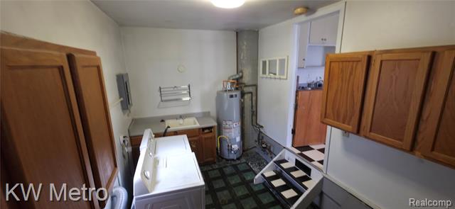 Builiding view twelve for 30 W Maxlow, Hazel Park, MI. 48030