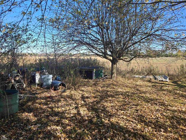 Builiding view four for 7864 Yale, Avoca, MI. 48006