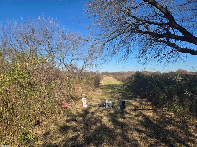 Builiding view nine for 7864 Yale, Avoca, MI. 48006