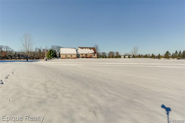 Builiding view twenty eight for 8662 Mason, Yale, MI. 48097