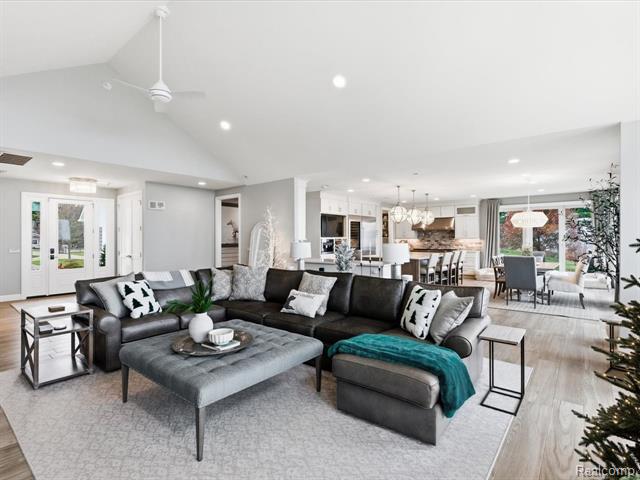 Builiding view eleven for 8442 Lakeshore, Fort Gratiot, MI. 48059