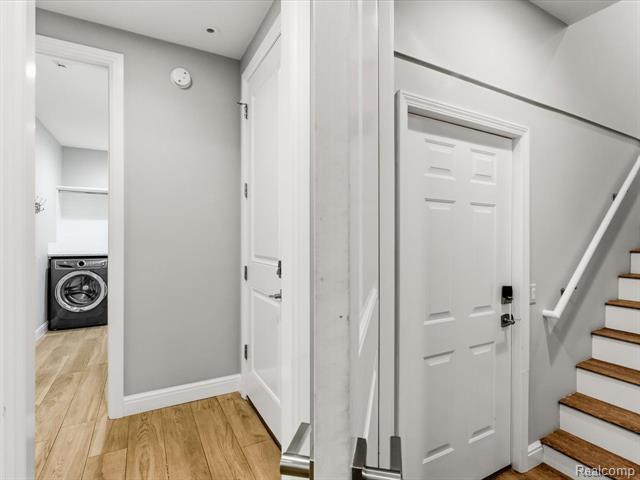 Builiding view forty one for 8442 Lakeshore, Fort Gratiot, MI. 48059