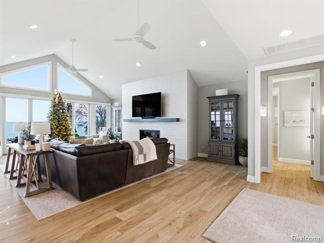 Builiding view seven for 8442 Lakeshore, Fort Gratiot, MI. 48059