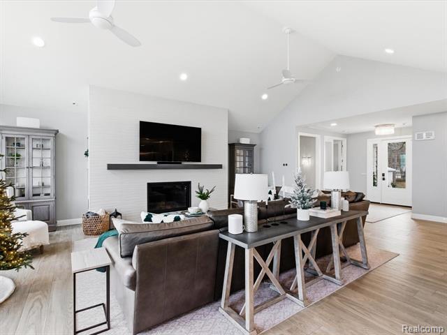 Builiding view ten for 8442 Lakeshore, Fort Gratiot, MI. 48059