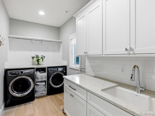 Builiding view thirty for 8442 Lakeshore, Fort Gratiot, MI. 48059