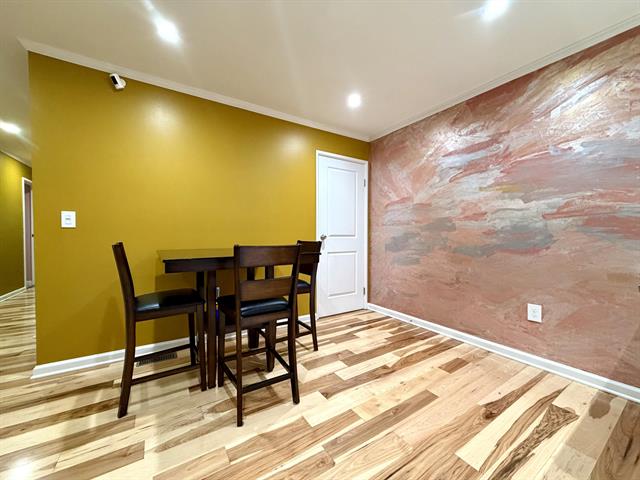 Builiding view sixteen for 22727 Renford, Novi, MI. 48375