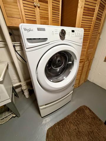 Builiding view thirty seven for 22727 Renford, Novi, MI. 48375