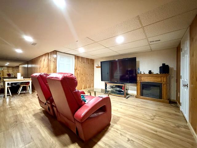 Builiding view thirty for 22727 Renford, Novi, MI. 48375