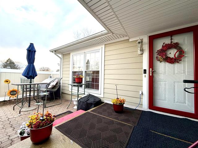 Builiding view three for 22727 Renford, Novi, MI. 48375