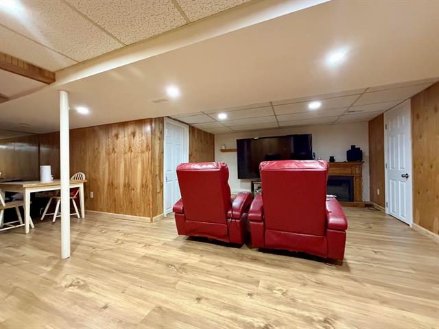 Builiding view twenty nine for 22727 Renford, Novi, MI. 48375