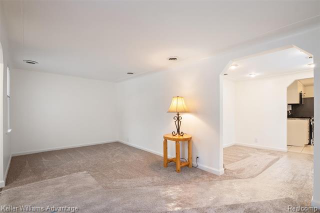 Builiding view five for 20406 Floral, Livonia, MI. 48152